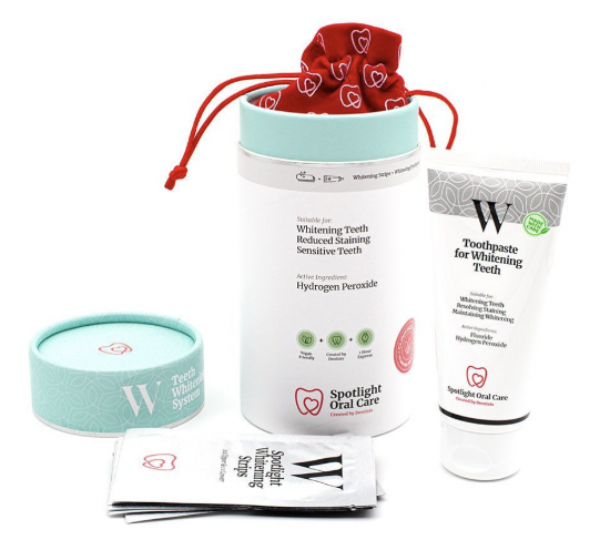 Bilde av Spotlight Oral Care Whitening strips og tannkrem 